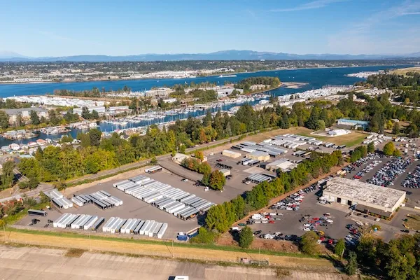 Outpost and GreenPoint expand truck terminal platform to $1 billion capacity