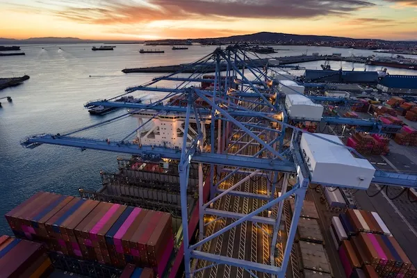 October container volumes decline at Port of Los Angeles and Long Beach