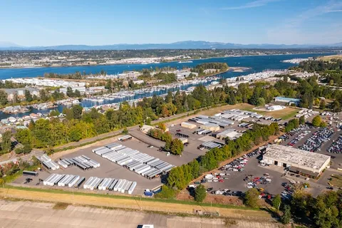 Outpost and GreenPoint expand truck terminal platform to $1 billion capacity